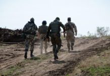 «Больше 4 промилле». Офицеров ВСУ привязали к столбу за пьянство