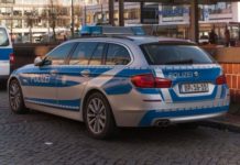 В ФРГ лишенный прав мужчина взял в заложники чиновницу