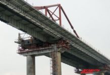 Российский космонавт показал фото Крымского моста из космоса