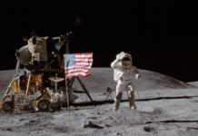 Умер астронавт Джон Янг, побывавший на Луне